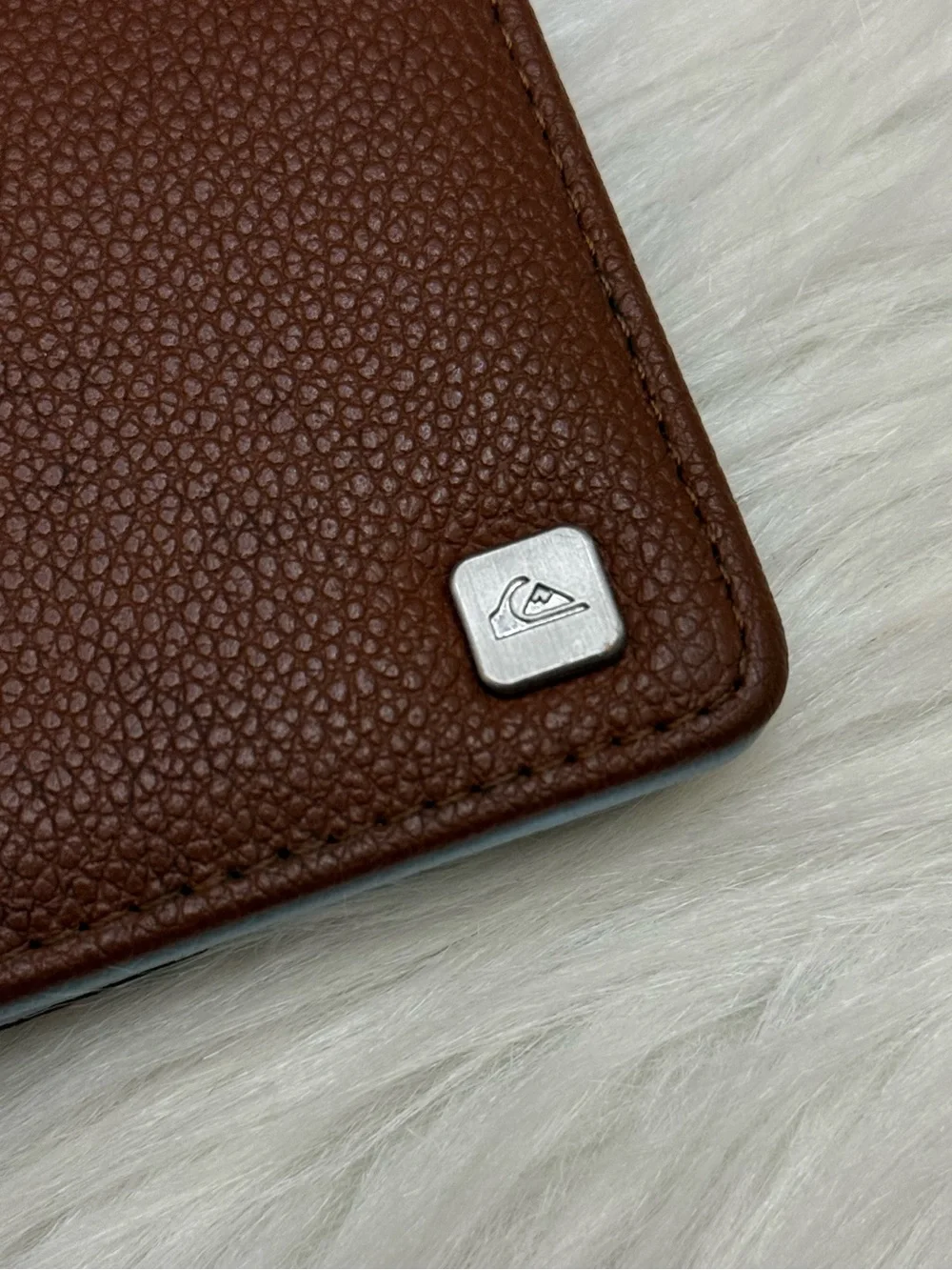 QUIKSILVER - BROWN BLUE FAUX LEATHER BIFOLD WALLET